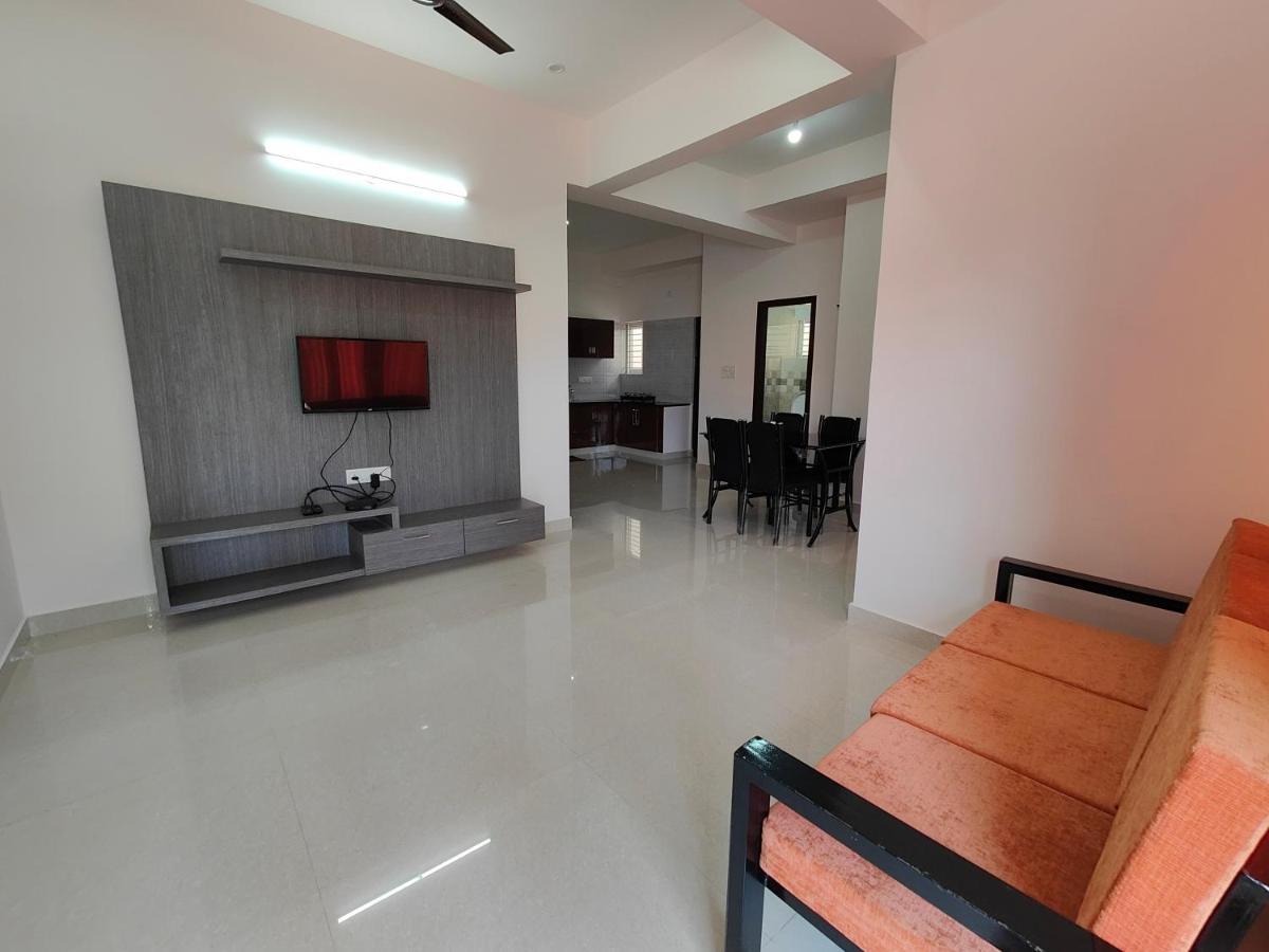 Meer Stay - Premium Service Apartments Vanivilasa Puram Exteriör bild