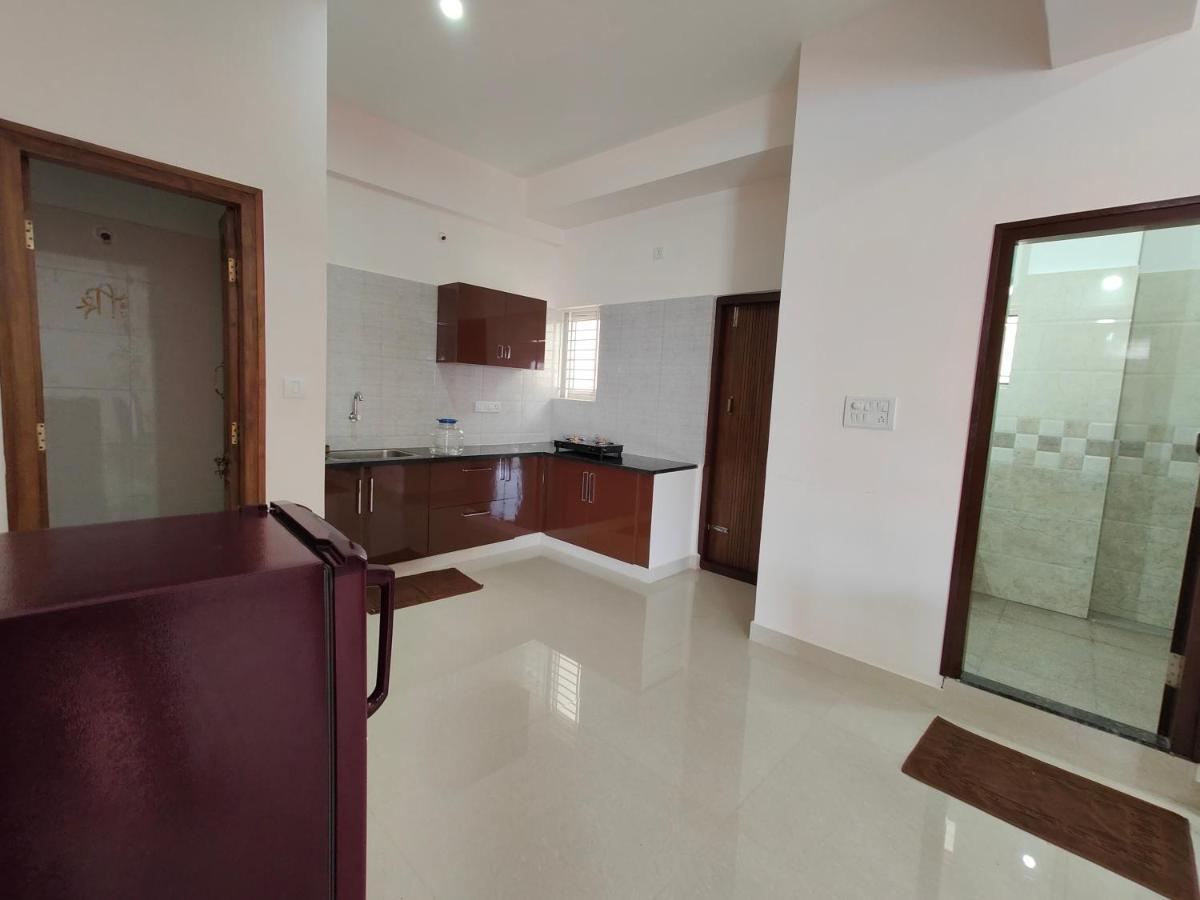 Meer Stay - Premium Service Apartments Vanivilasa Puram Exteriör bild