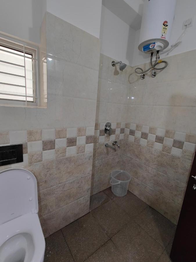 Meer Stay - Premium Service Apartments Vanivilasa Puram Exteriör bild