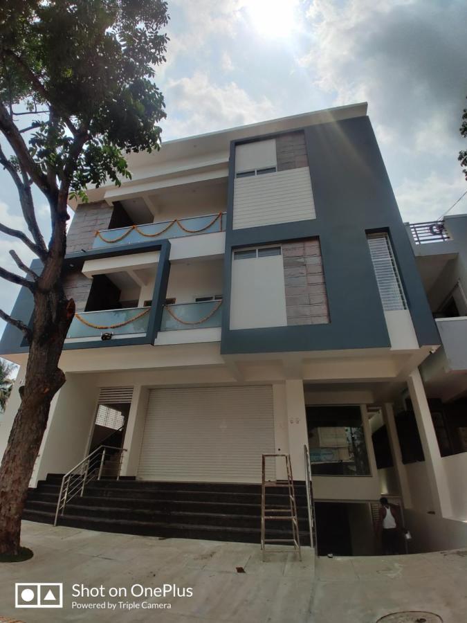 Meer Stay - Premium Service Apartments Vanivilasa Puram Exteriör bild